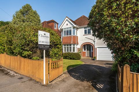 4 bedroom detached house for sale, Melrose Road, Upper Shirley, Southampton, Hampshire, SO15