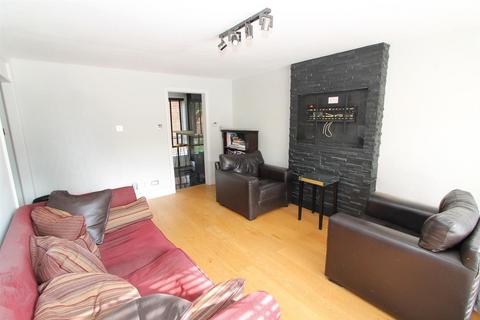 197 Albion Road, Sutton, SM2 5TD