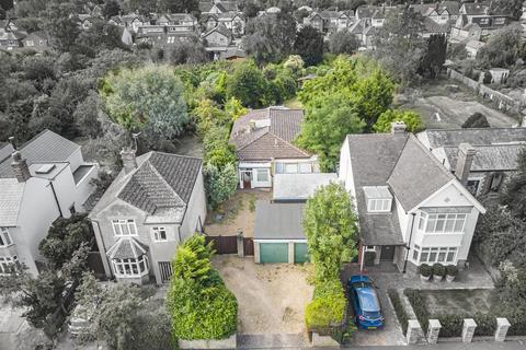 3 bedroom detached bungalow for sale, Highworth Avenue, Cambridge CB4