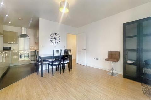 2 bedroom flat to rent, Park Royal, London