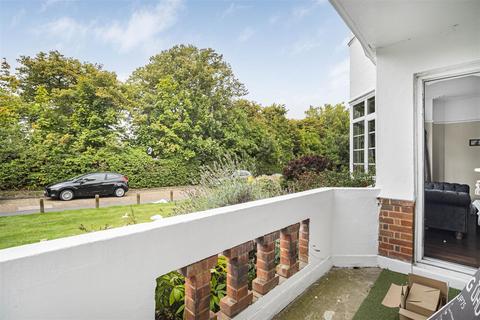 14 The Chilterns, Sutton, SM2 5QN