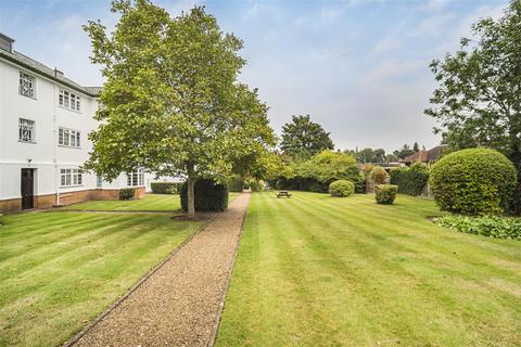 14 The Chilterns, Sutton, SM2 5QN