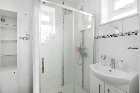 14 The Chilterns, Sutton, SM2 5QN