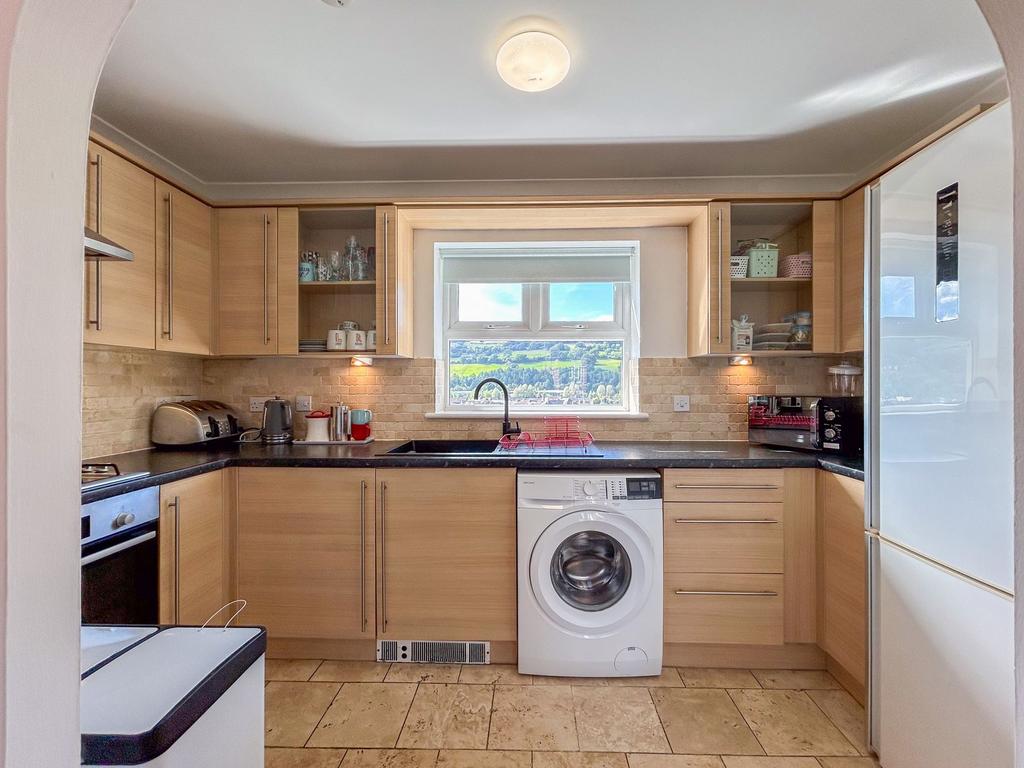 Foundry Road, Risca, NP11 1 bed detached house for sale £180,000