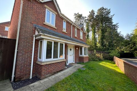 4 bedroom detached house for sale, Mottram Road, Hyde, SK14 3BF