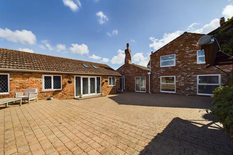 5 bedroom detached house for sale, Fairways, Thornholme, YO25 4NN