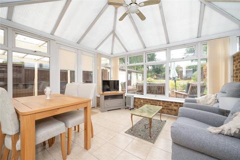 2 bedroom bungalow for sale, Driftwood Avenue, St. Albans, Hertfordshire