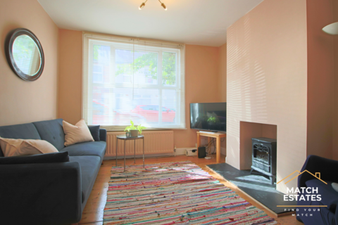 2 bedroom terraced house to rent, Mead Road, Folkestone CT19