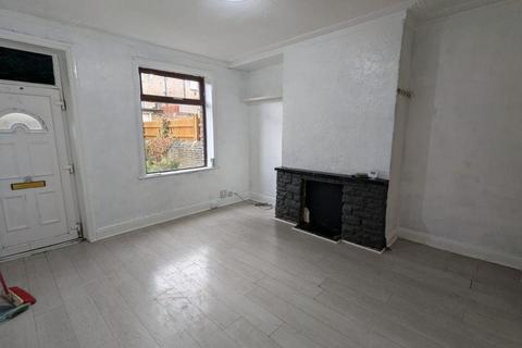 4 bedroom house for sale, 25, Holme Street Bradford, BD5 0LE