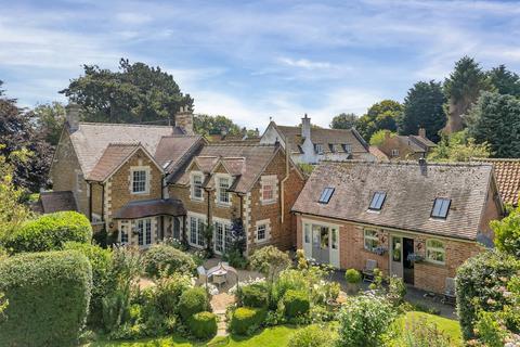 5 bedroom detached house for sale, Rookery Lane, Wymondham