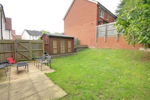 4 bedroom link detached house for sale, Drovers Way, Newent