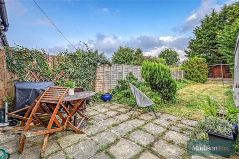 3 bedroom semi-detached house for sale, Oakwood Hill, Essex IG10