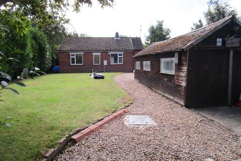 2 bedroom detached bungalow to rent, Stubb Road, Hickling. NR12 0YR