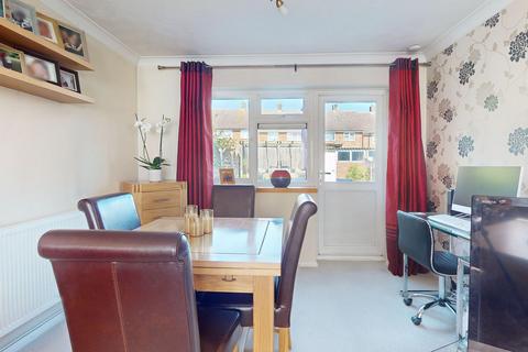 2 bedroom terraced house for sale, Curling Tye, Basildon, Essex, SS14