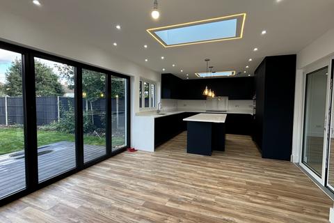 97 Derek Avenue, West Ewell, Epsom, KT19 9HP