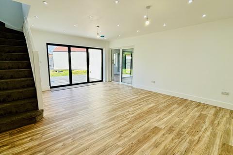 97 Derek Avenue, West Ewell, Epsom, KT19 9HP