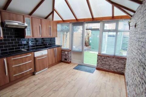 2 bedroom semi-detached house to rent, Spruce Avenue, Ormesby. NR29 3RQ