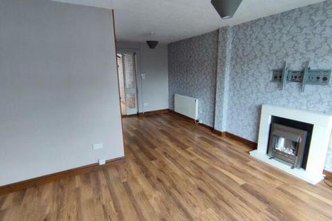 2 bedroom semi-detached house to rent, Spruce Avenue, Ormesby. NR29 3RQ