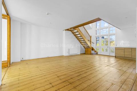 3 bedroom penthouse for sale, Chalcot Gardens, Belsize Park, NW3