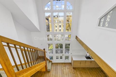 3 bedroom penthouse for sale, Chalcot Gardens, Belsize Park, NW3