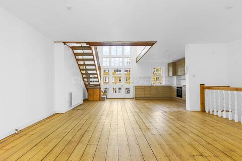 3 bedroom penthouse for sale, Chalcot Gardens, Belsize Park, NW3