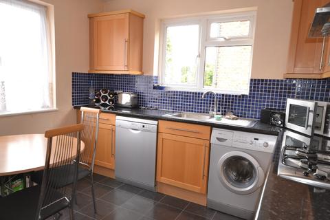 2 bedroom maisonette to rent, Grosvenor Road West Wickham BR4