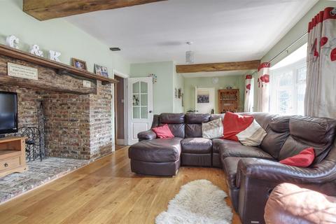 5 bedroom detached house for sale, Gunters Lane, Bexhill-On-Sea