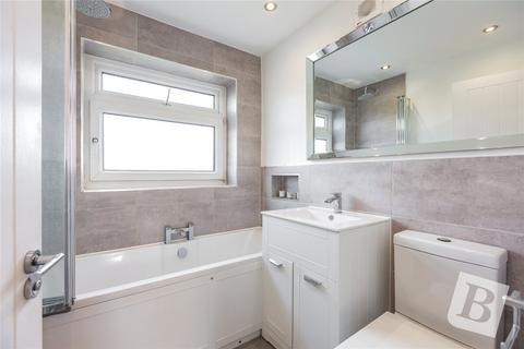 6 Kenway, Rainham, RM13 9PY