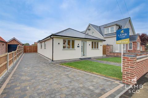 3 bedroom detached bungalow for sale, Queensway, Clacton-On-Sea CO15