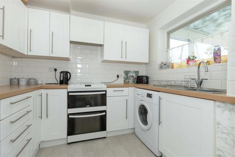 3 bedroom terraced house for sale, Coleridge Crescent, Goring-By-Sea