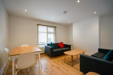 3 bedroom apartment to rent, Parkway, Camden Town, NW1