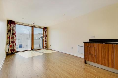 1 bedroom apartment to rent, Cutmore Ropeworks, 1 Arboretum Place, Barking