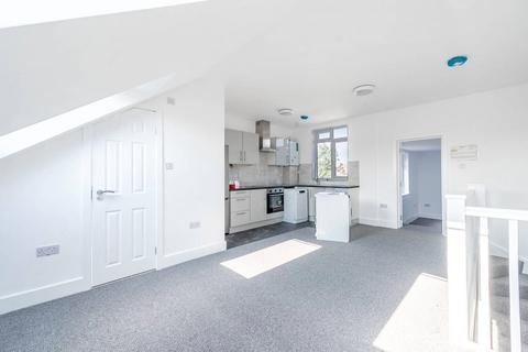 1 bedroom flat to rent, Graham Road, Harrow Weald, Harrow, HA3