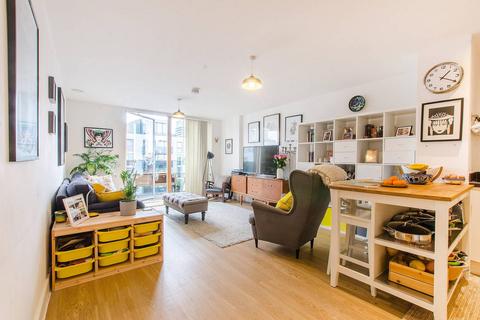 3 bedroom flat for sale, Thurston Road, Lewisham, London, SE13