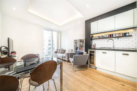 1 bedroom apartment to rent, Cobblestone Square, London E1W