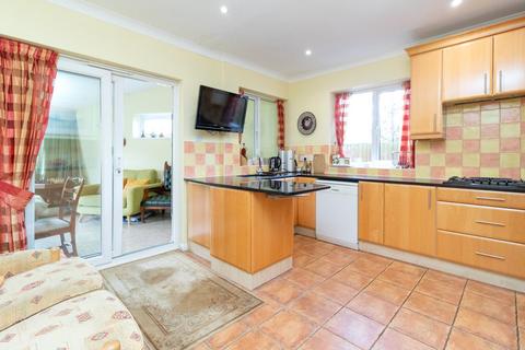 4 bedroom semi-detached house for sale, Queens Close, Edgware, HA8