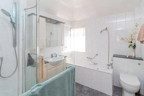 7 Queens Close, Edgware, HA8 7PU