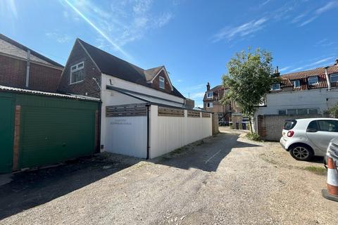 Office to rent, Dovecotes, 55 Pembroke Avenue, Worthing, BN11 5QS