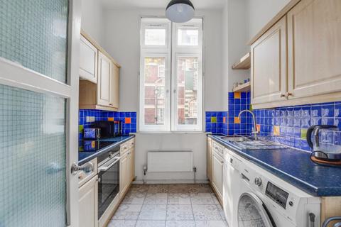 1 bedroom flat to rent, Charing Cross Road, London WC2H