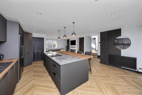 21 Bodmin Road, Worthing, BN13 3HE