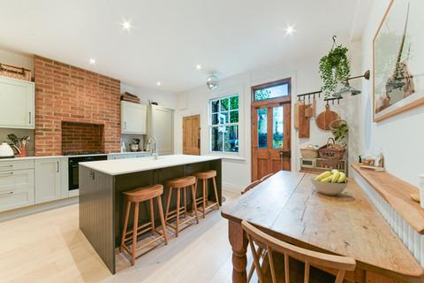 1 Gordon Road, Surbiton, KT5 9AR