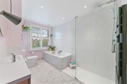 1 Gordon Road, Surbiton, KT5 9AR