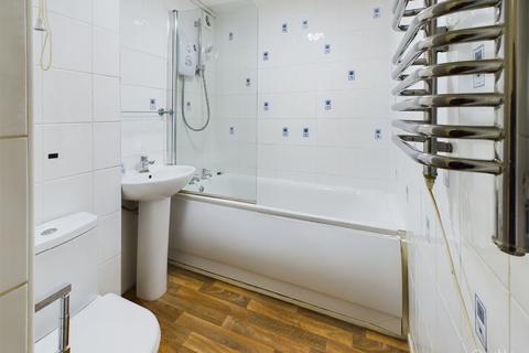 1 bedroom flat for sale, Woodpecker Mount, Pixton Way, Croydon