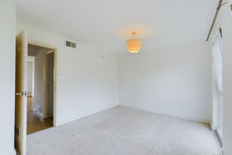 1 bedroom flat for sale, Woodpecker Mount, Pixton Way, Croydon