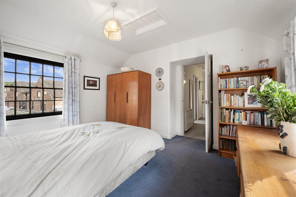 Bedroom One to landing.jpg