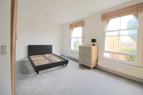 3 bedroom maisonette to rent, King Henrys Walk, London, N1