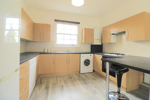 3 bedroom maisonette to rent, King Henrys Walk, London, N1