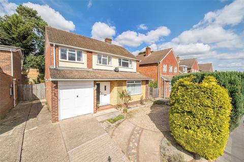 4 bedroom detached house for sale, Mount Pleasant Close, Surrey GU18