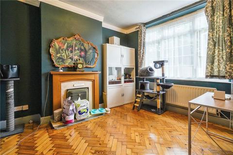 3 bedroom semi-detached house for sale, Dursley Road, London