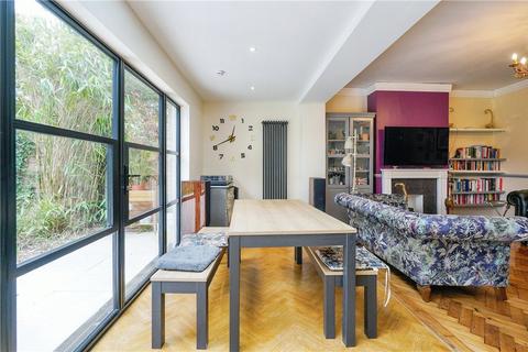 3 bedroom semi-detached house for sale, Dursley Road, London